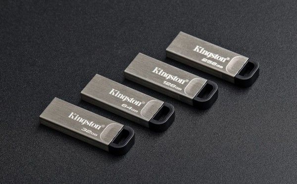 Flash Drives Kingston DataTraveler Kyson 32GB USB 3.2 (DTKN/32GB) Silver/Black