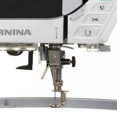 Вишивальна машина Bernina B 590