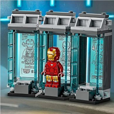 Конструктор LEGO Super Heroes Лаборатория Железного Человека: зал доспехов