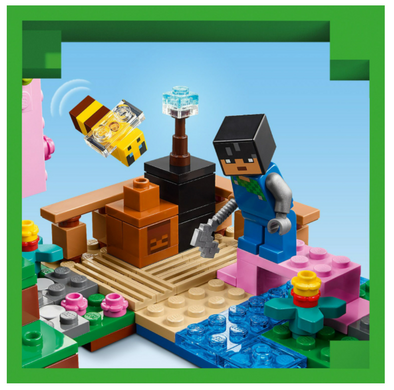 Конструктор LEGO Minecraft Цветущий вишневый сад