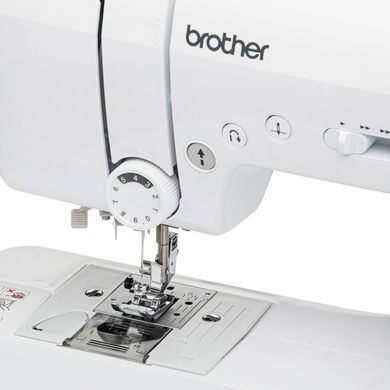 Швейная машина Brother ST 55E