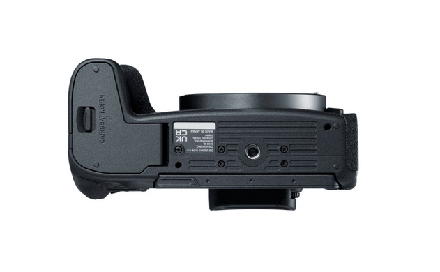 Цифрова камера CANON EOS R8 Body + LP-E17