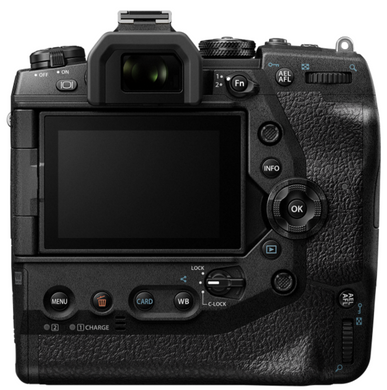 Цифровая камера Olympus E-M1X Body черный