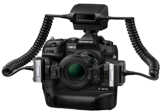 Цифрова камера Olympus E-M1X Body чорний