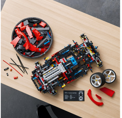 Конструктор LEGO Technic Ferrari Daytona SP3