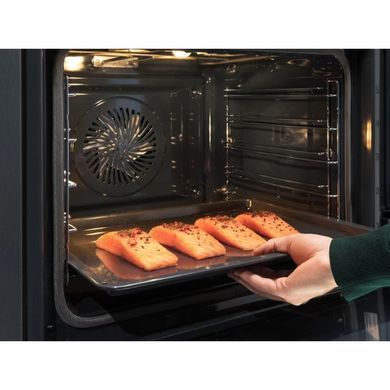 Духовой шкаф Electrolux EOB8S39H