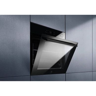 Духовой шкаф Electrolux EOC8P39WZ