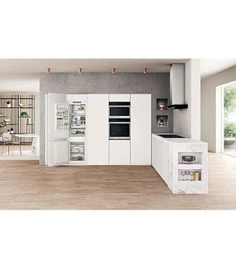 Холодильник Whirlpool WHC18T573