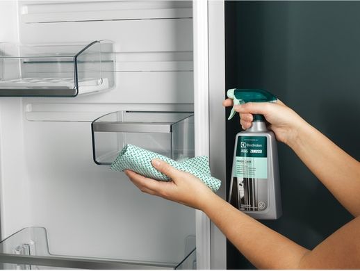 Засоби догляду Electrolux Спрей для очищення холодильника M3RCS200