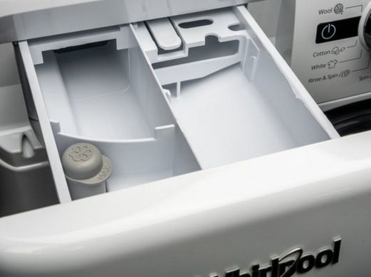 Стирально-сушильная машина Whirlpool FWDG97168BEU