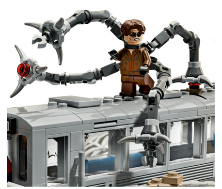Конструктор LEGO Super Heroes Человек-паук против Дока Ока: Сцена в метро