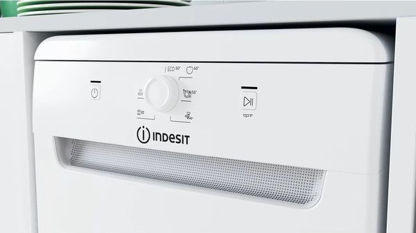 Посудомийна машина Indesit DSFE 1B10A