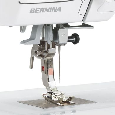 Швейна машинка Bernina B 335