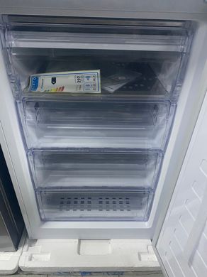 Холодильник Beko RCSA 350K 21W