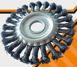 Щетка дисковая Werk WE107425/7132662 из плетеного проволоки 125х22,2 мм