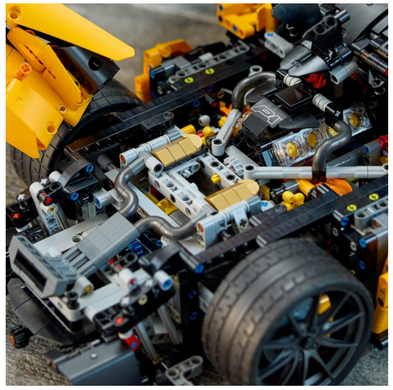 Конструктор LEGO Technic McLaren P1