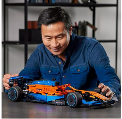 Конструктор LEGO Technic Гоночный автомобиль McLaren Formula 1