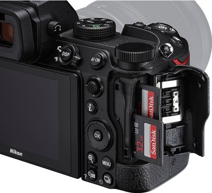 Цифрова камера Nikon Z5 + 24-50mm F4-6.3 + FTZ Adapter Kit